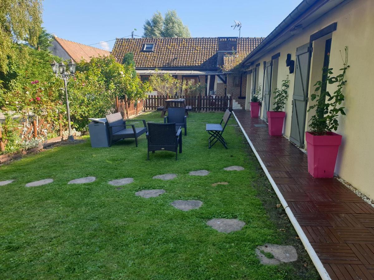 Favières Les Garennes Bed & Breakfast エクステリア 写真