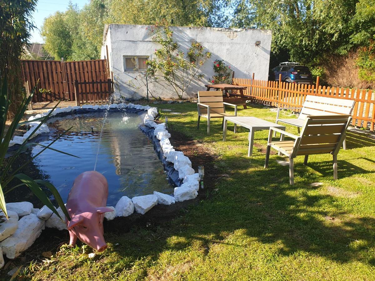 Favières Les Garennes Bed & Breakfast エクステリア 写真