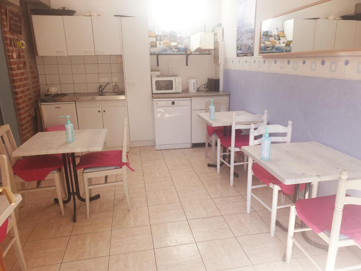Favières Les Garennes Bed & Breakfast エクステリア 写真